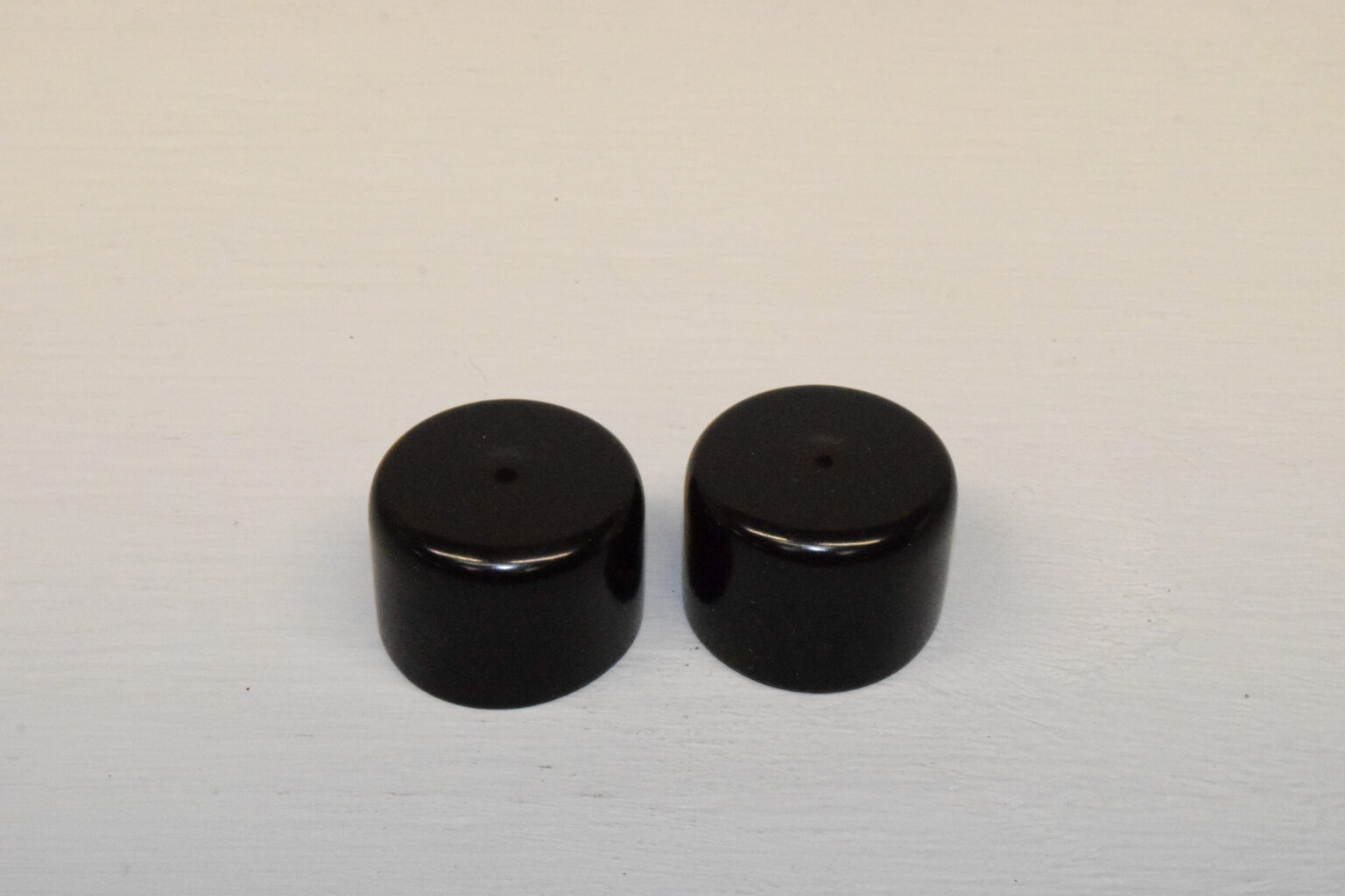 109154 / 2816 Black Dust Caps for Wheel Horse (Qty 2) Wheel Horse