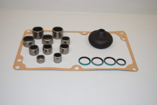 A set of parts for the valve cover.